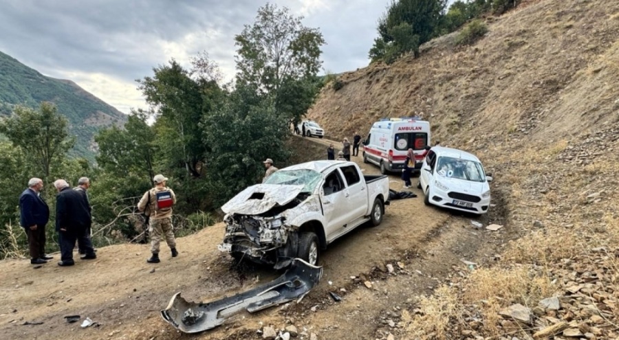 Cenaze için yola çıkan şehidin yakınları şarampole yuvarlandı