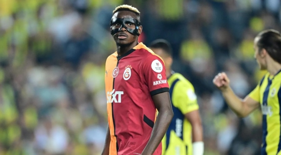 Osimhen neden maske takıyor?