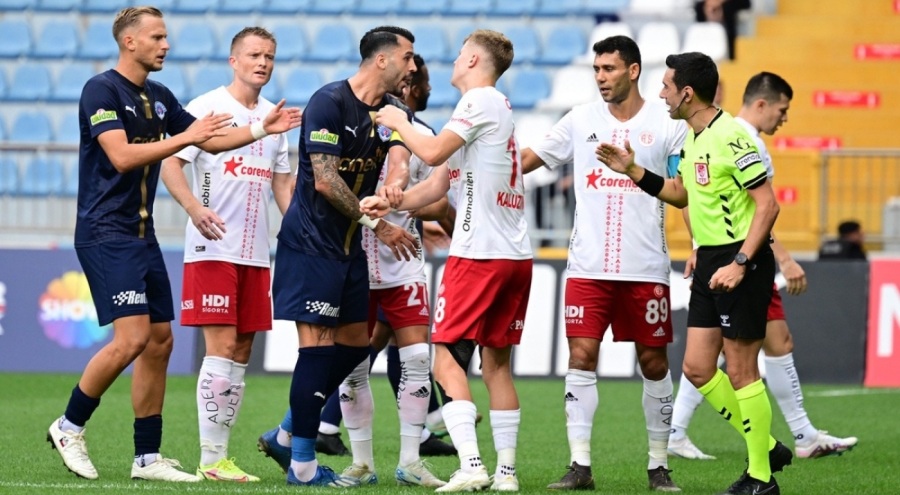 Kasımpaşa ile Antalyaspor bir puana razı oldu