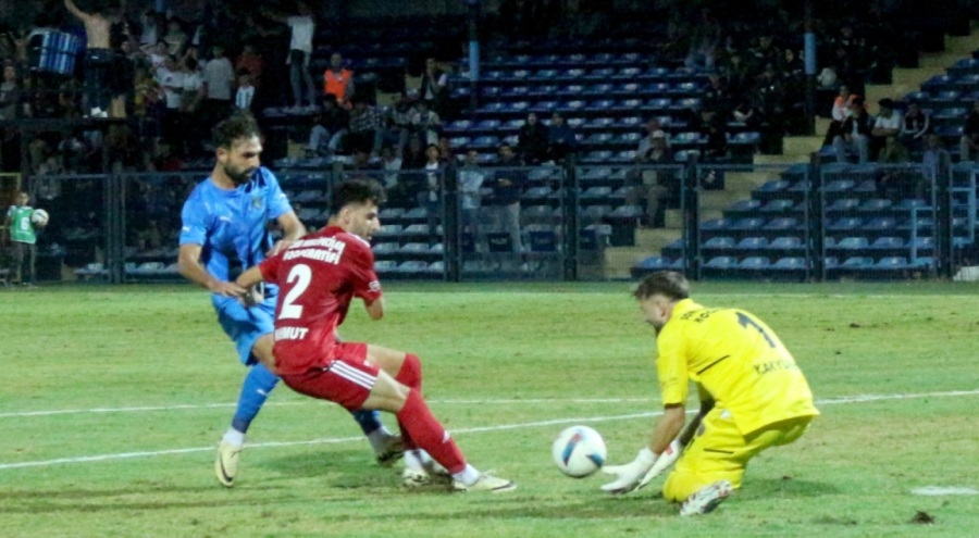 Karacabey Belediyespor, Somaspor'u 2-1 yendi