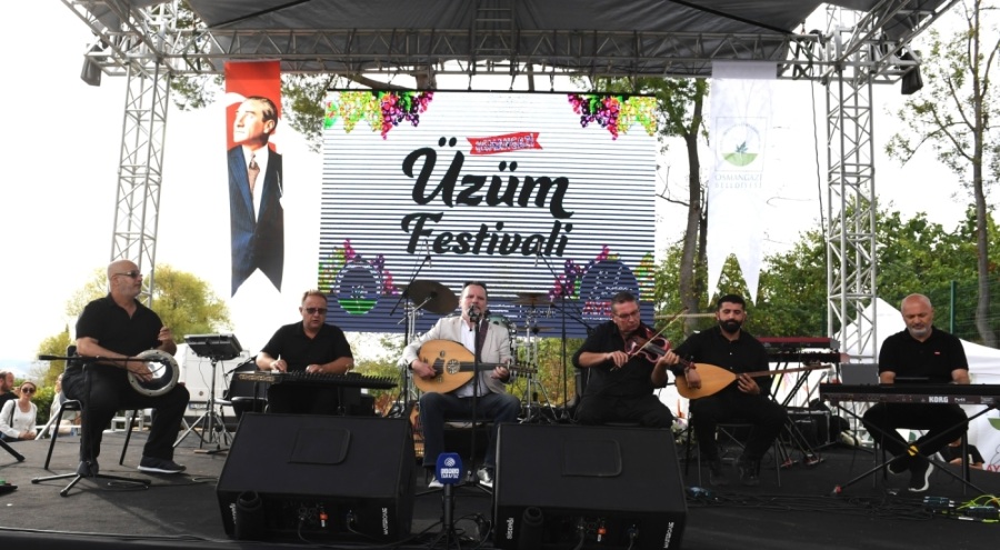 Osmangazi'de üzüm şenliği büyük ilgi gördü