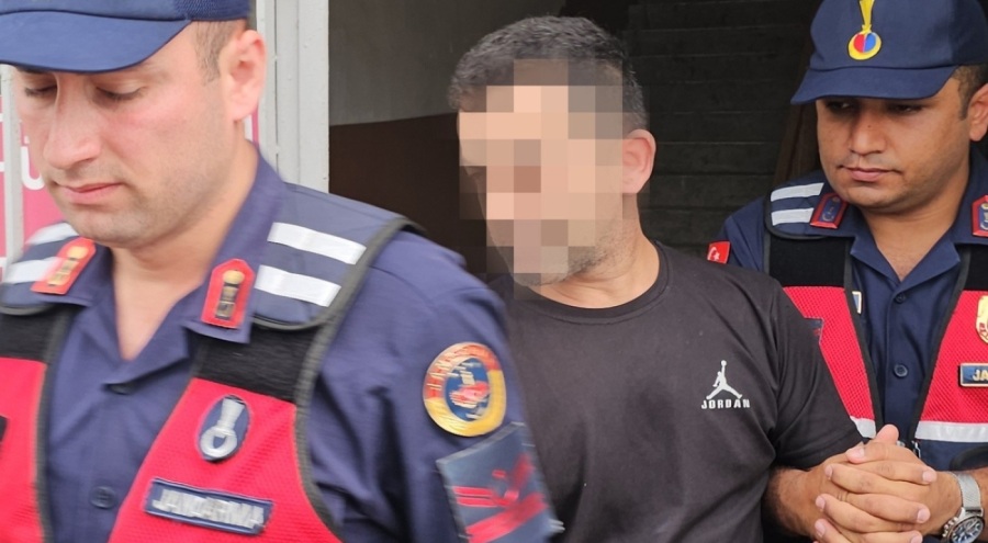 Boşandığı eşine bıçak zoruyla tecavüz etti!