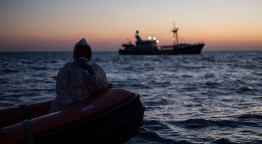 Yunanistan'da göçmenleri taşıyan bot battı! 4 kişi yaşamını yitirdi