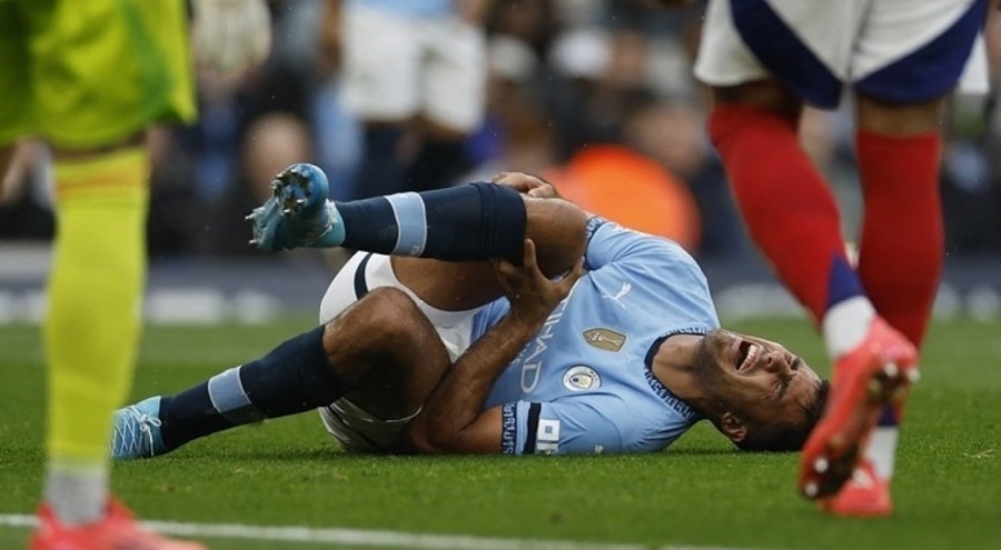 Manchester City'e yıldız oyuncudan kötü haber