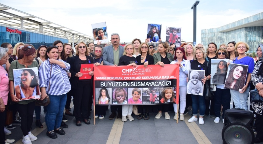 CHP Bursa İl Kadın Kolları'ndan katledilen kadınlar ve çocuklar için basın açıklaması