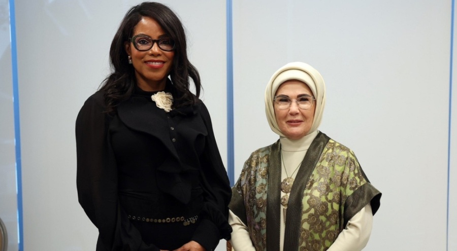 Emine Erdoğan, Malcolm X'in kızı İlyasa Şahbaz ile Türkevi'nde görüştü