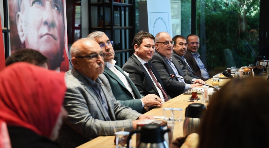 Osmangazi Belediye Başkanı Erkan Aydın muhtarlar ile bir araya geldi