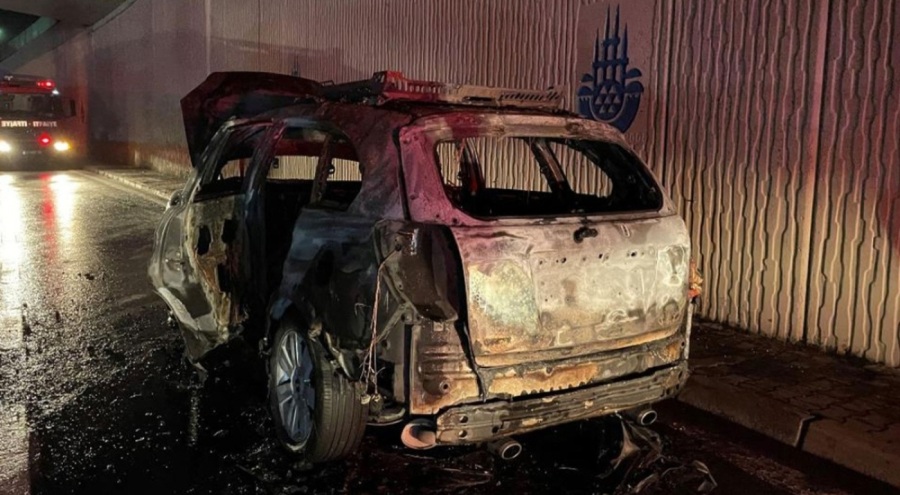 Seyir halindeki araçta yangın çıktı