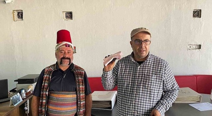 Suriyeli vatandaş bulduğu para dolu çantayı sahibine teslim etti