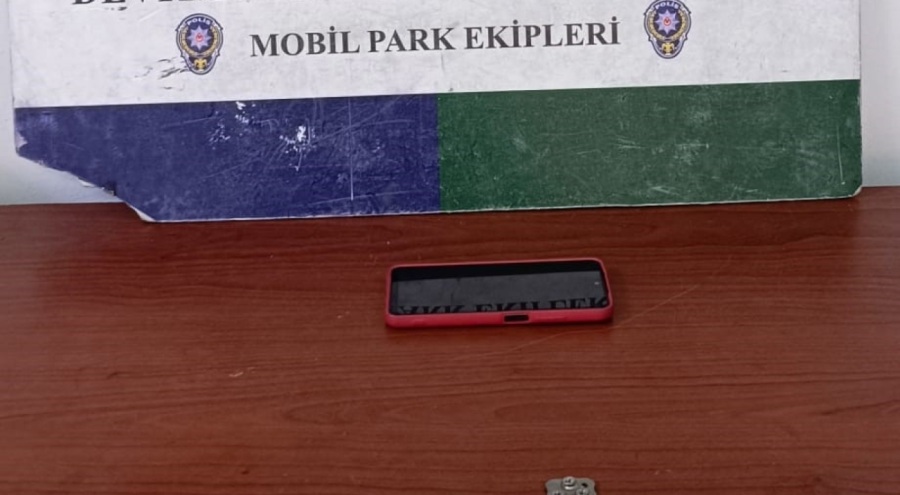 İş yerinin masasından telefon çalan şüpheli yakalandı