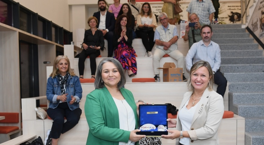 Uludağ Üniversitesi Türk Dili Bölümü Öğretim Görevlileri Türkçe'nin doğru kullanımına dikkat çekti