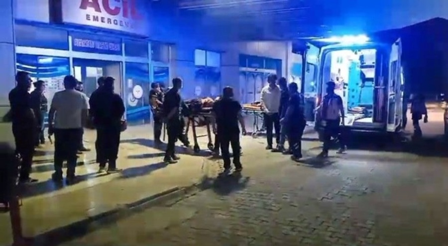 Traktör ile motosiklet çarpıştı! Yaralılar var