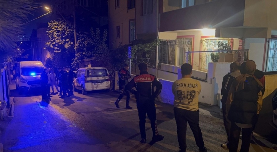 Eski nişanlısının evini bastı!