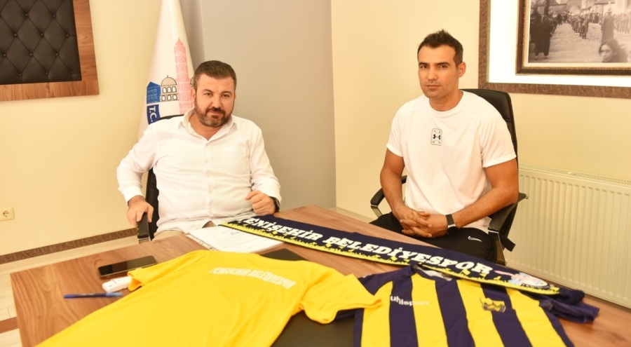 Yenişehir Belediyespor'da milli transfer