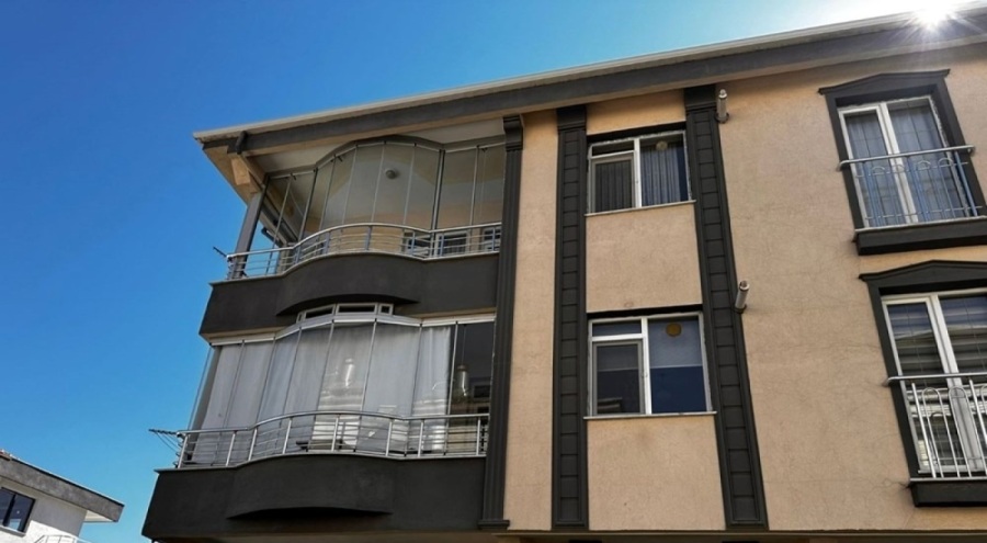 Halı çırpma kavgasında korkunç son! Çocuklarının gözü önünde öldürüldü