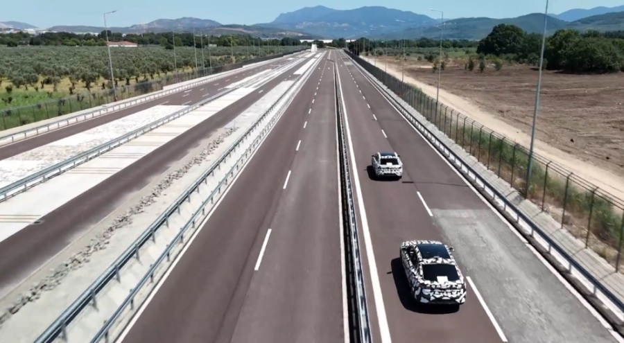 Bakan Kacır, Bursa'da T10F ile test sürüşü gerçekleştirdi