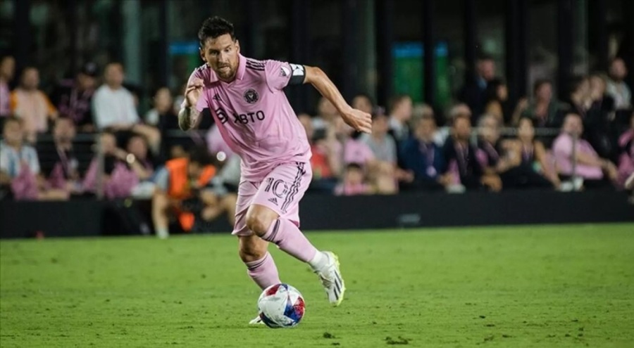 Messi'den hakeme hakaret: 'Sen tam bir baş belasısın'