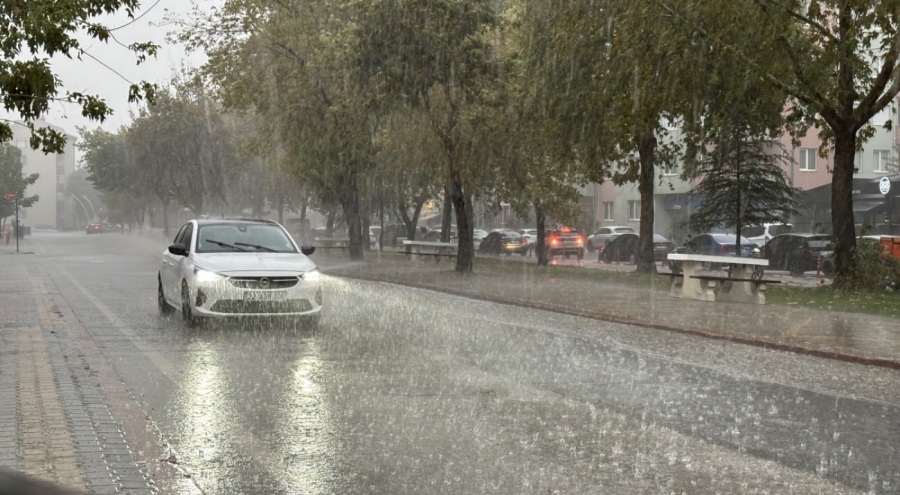 Edirne'de şiddetli yağmur zor anlar yaşattı