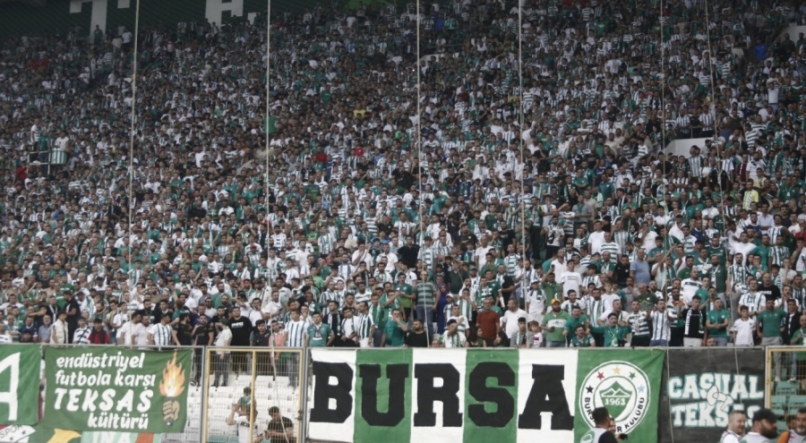 Bursaspor 43 bin 160 taraftarla yeni rekora ulaştı