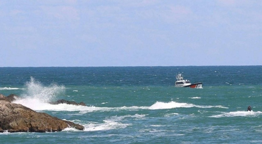 Şile açıklarındaki tekne sürüklendi: 2 kişi kurtarıldı