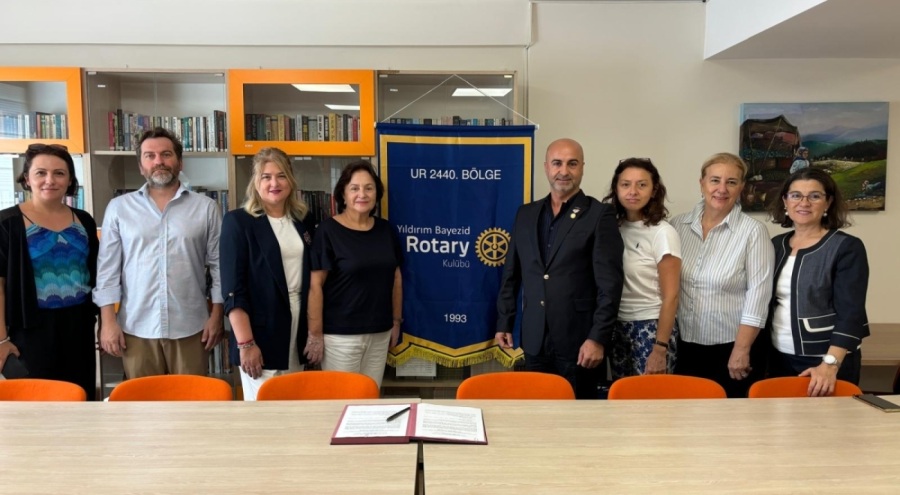 Yıldırım Bayezid Rotary'den kız öğrencilere eğitim desteği