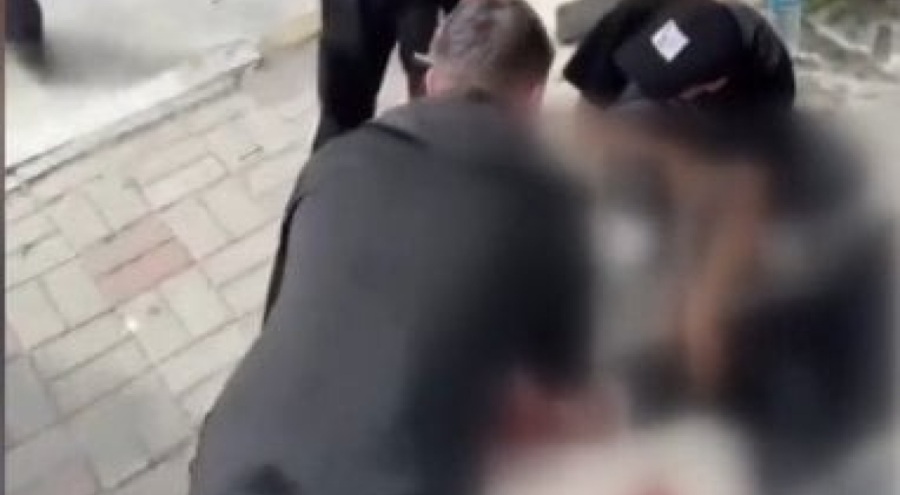 Bıçaklı kavgada 1 kişi yaralandı