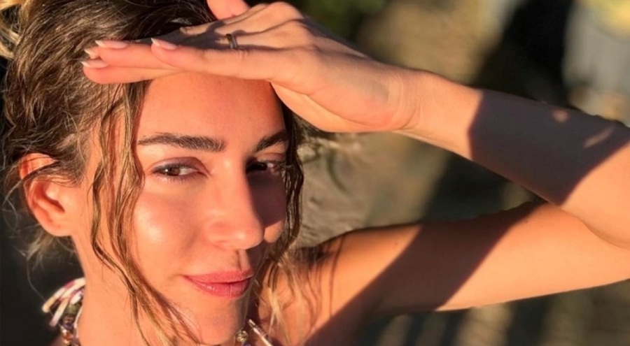 Sinem Kobal'dan yaza veda pozları