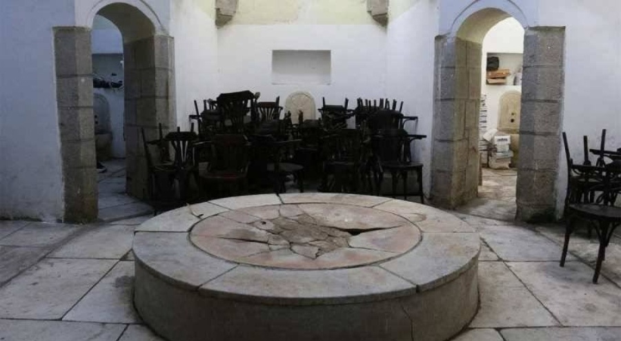Osmanlı döneminden kalan tarihi hamam satışa çıkarıldı