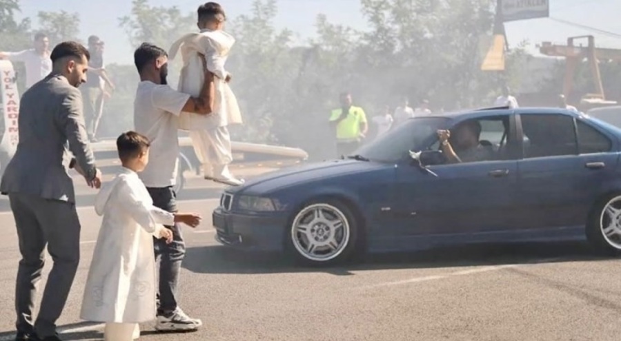 Konvoyda yolu kapatıp drift atan sürücüye ceza!