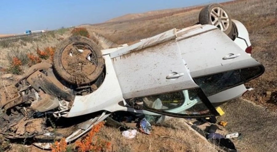 Kontrolden çıkan otomobil takla attı! Yaralılar var