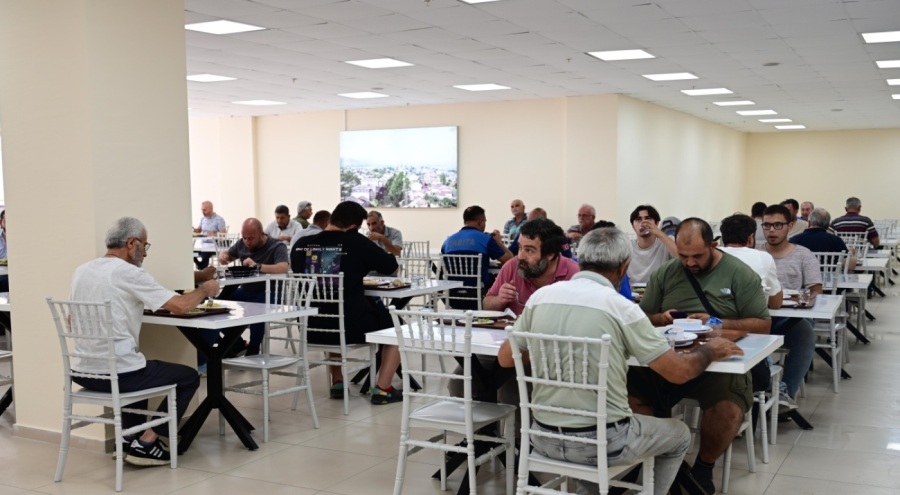 Karacabey halkından kent lokantası yoğun ilgi gördü