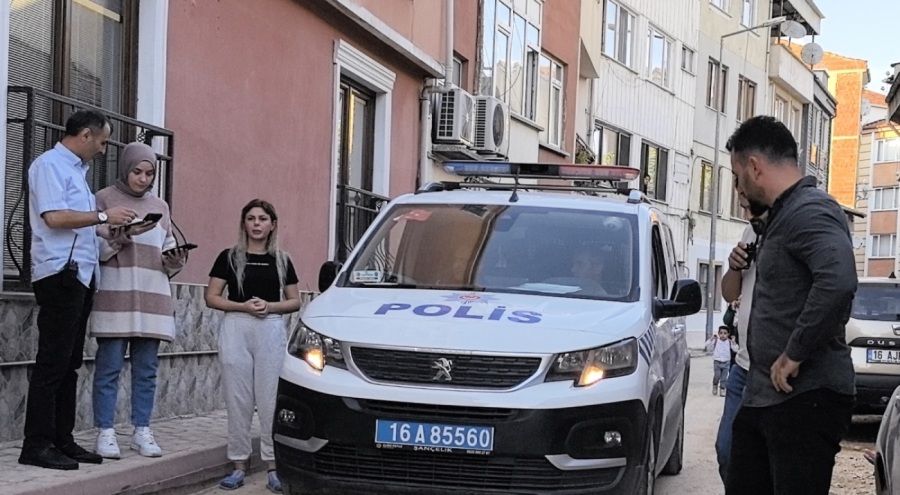 Bursa'da eski nişanlısının önünü kesip ateş etti!