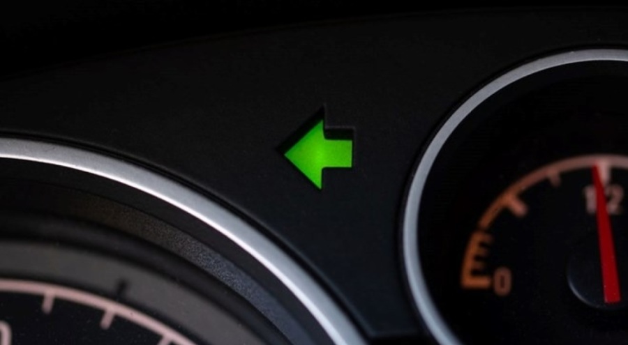 Trafikte sinyal vermeyen sürücüler dikkat! Meclis'e başvuruda bulunuldu