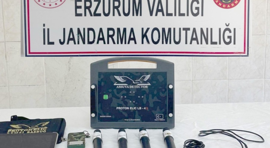 İzinsiz kazıya suçüstü! Şüpheliler yakalandı