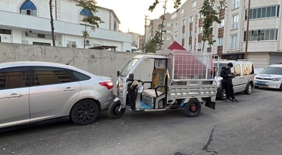 Seyir halindeyken fenalaştı, kaza yapıp hayatını kaybetti