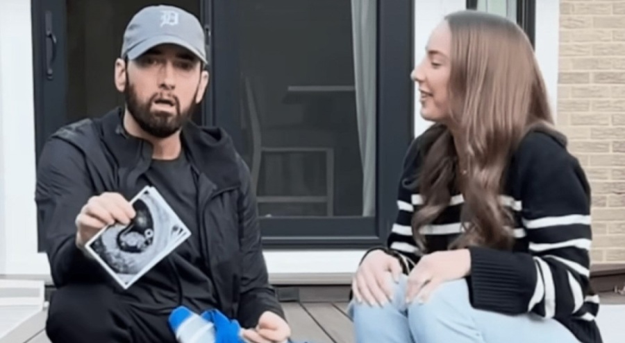 Ünlü rapçi Eminem dede oluyor