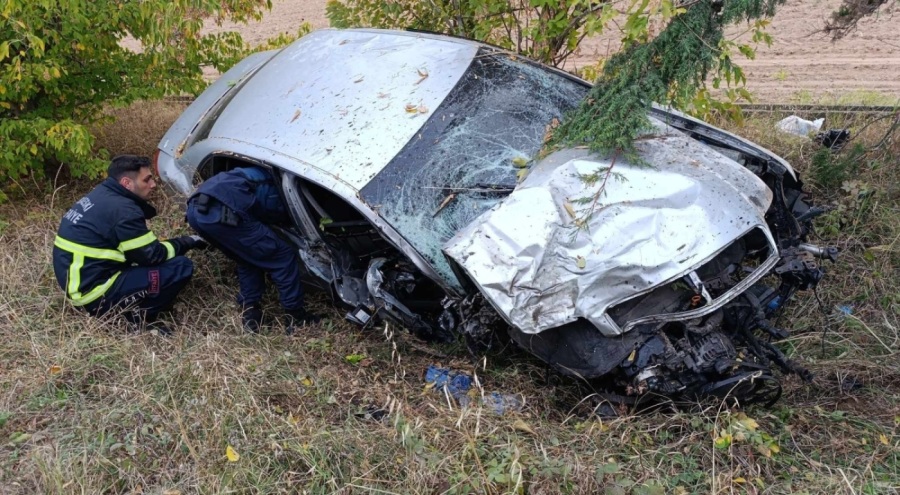 Babaeski'de otomobilin şarampole uçmasıyla 2 kişi yaralandı