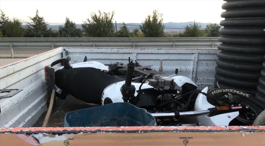 Çanakkale'de otomobil ile motosiklet çarpıştı