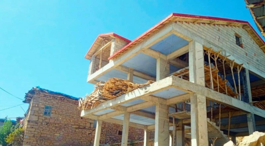 79 yaşındaki işçi terastan düşüp öldü!