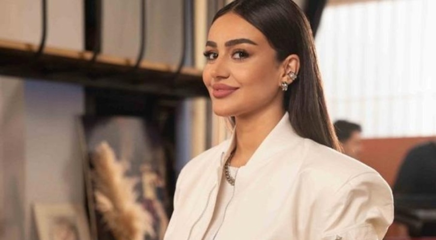 Tatile gittiği ülkeye kadar takip etti! Şarkıcı Elif Buse Doğan 'sapığım var' diyerek paylaştı