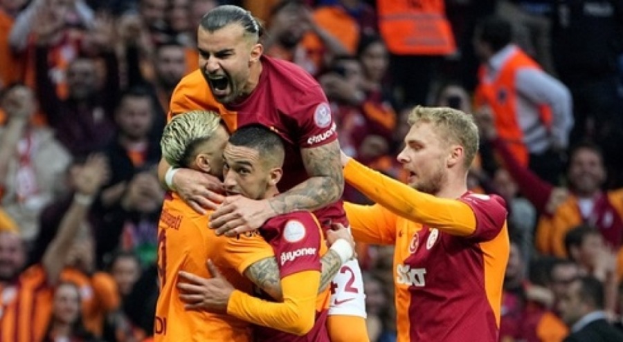 Galatasaray 2 maç sonra galibiyeti aldı
