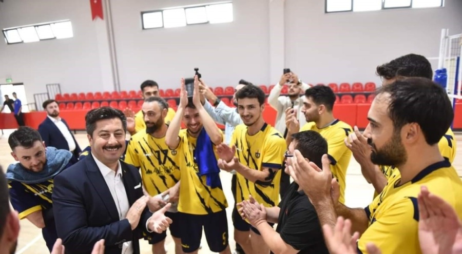 Yenişehir Belediyespor ilk maçında kazandı