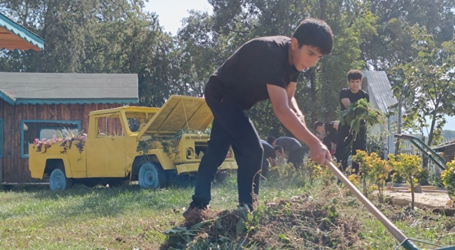 Bursa'da 133 yıldır kapanmayan tek okul! Öğrenciler kazanç sağlıyor