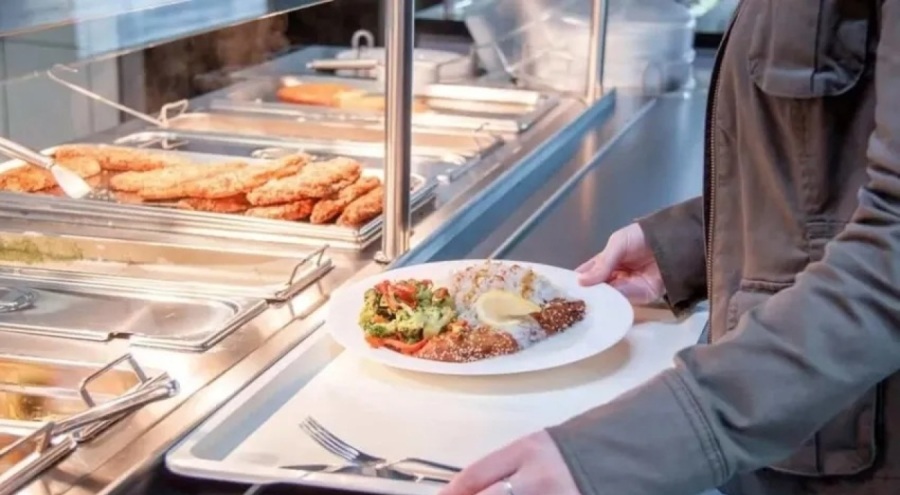 Yemek şirketinden domuz eti açıklaması: Dindarız, vatanseveriz...