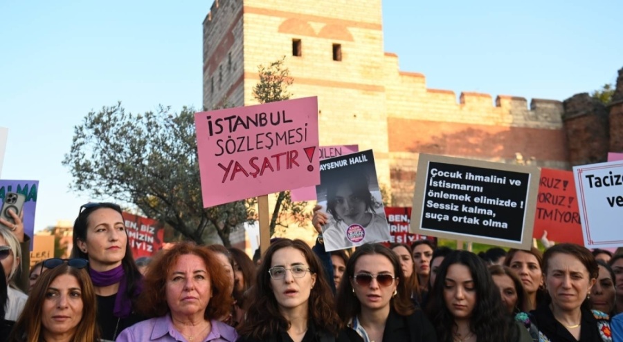 CHP'li kadınlar iktidara seslendi: İstanbul Sözleşmesi'ni uygula!
