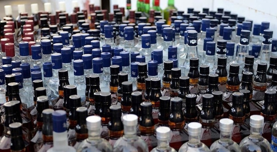 İran'da sahte içkiden 21 kişi yaşamını yitirdi