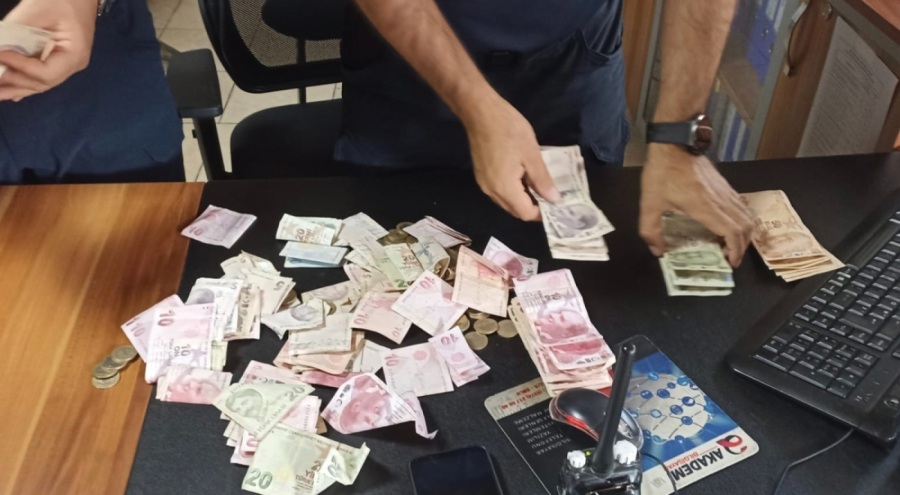 Bolu'da tekerlekli sandalyede dilencilik: Bir saatte 1300 TL topladı!