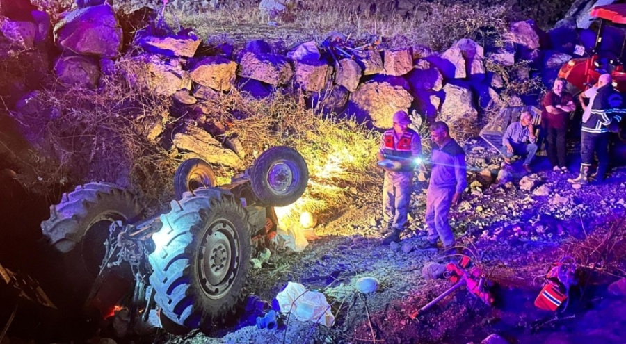 Traktör devrildi: 1 ölü, 1 yaralı