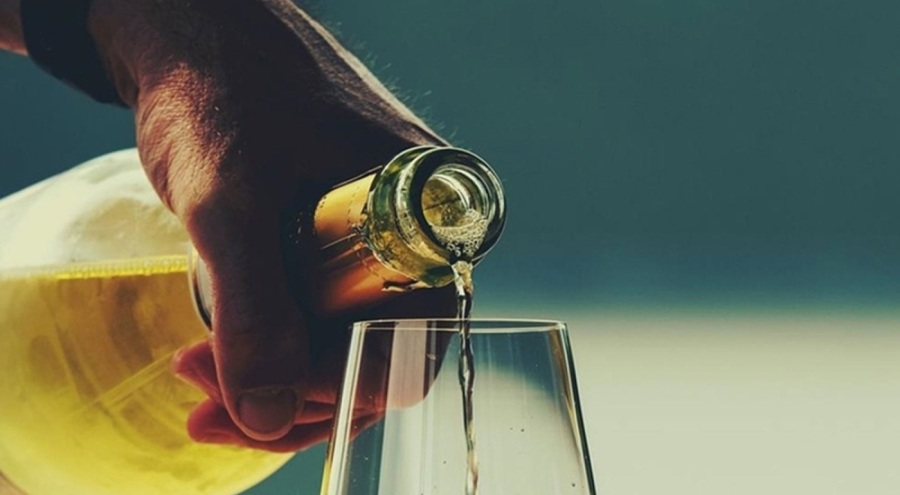 Bakanlık duyurdu: Alkollü içki servis materyallerinin kullanımına ilişkin sınırlar belirlendi