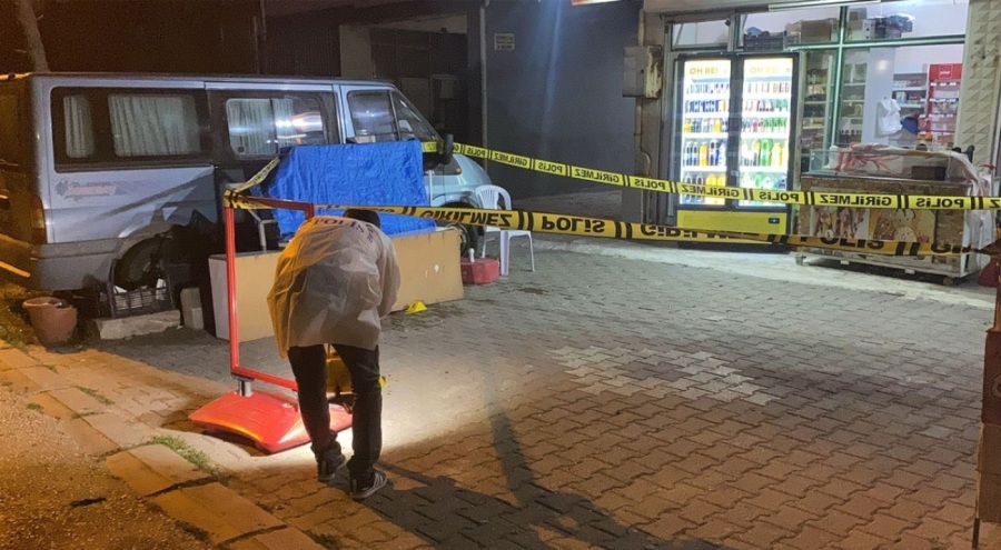 Dayısını bıçaklayarak öldürdü!